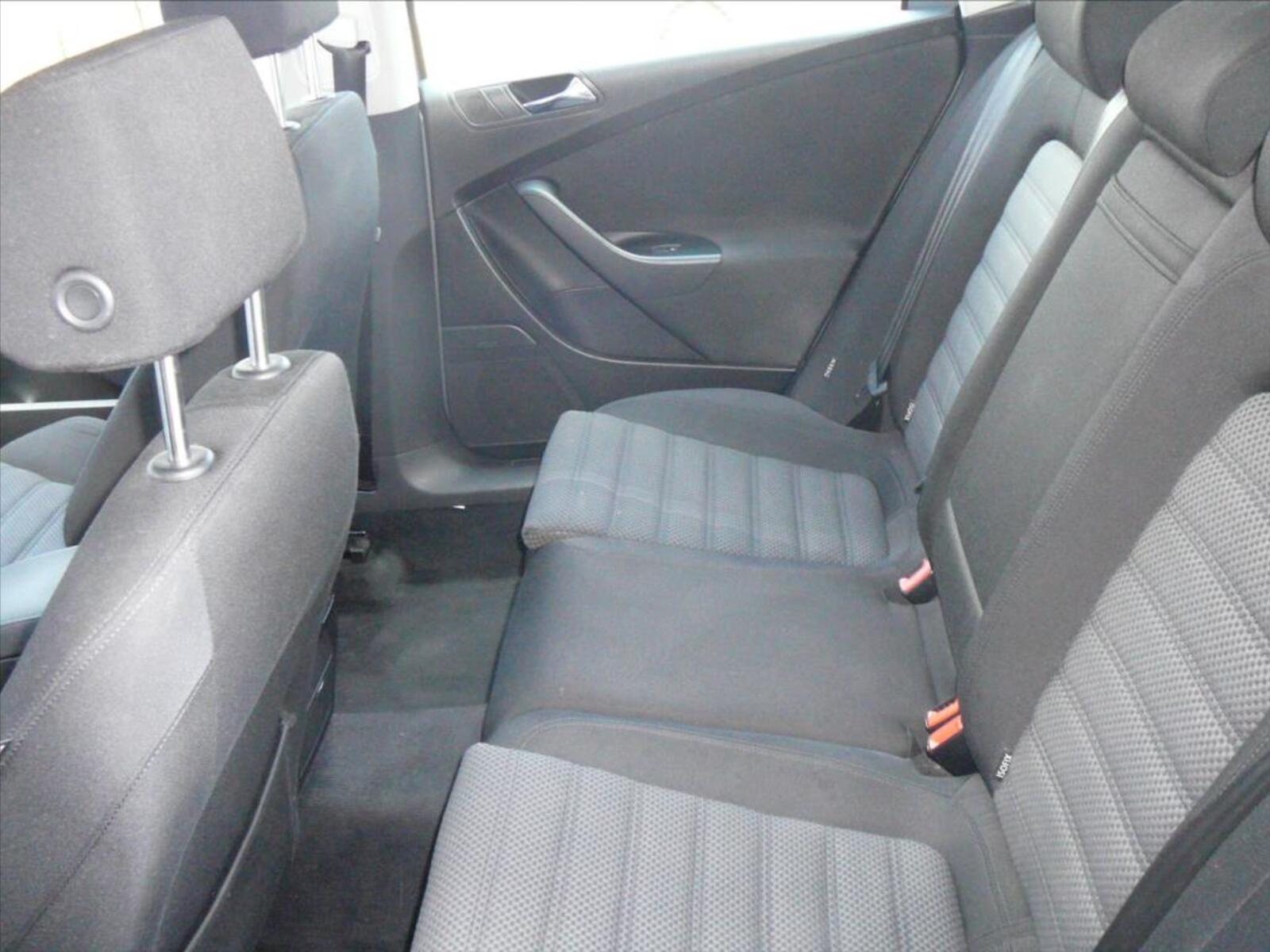 Volkswagen Passat 13