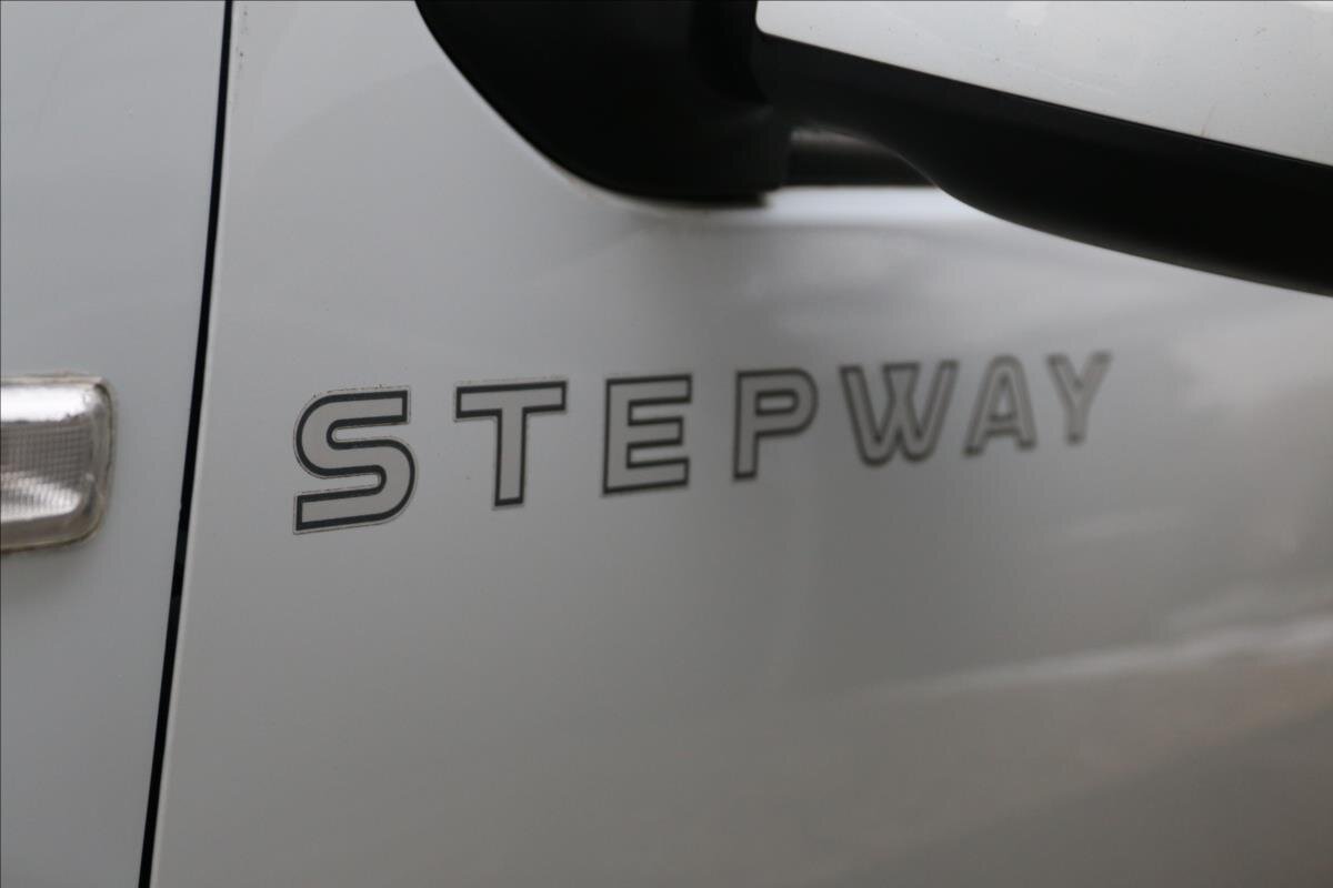 Dacia Sandero Hatchback 898,0 66 kw