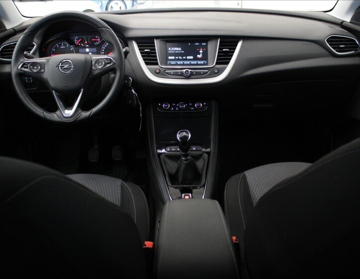 Opel Grandland X 8