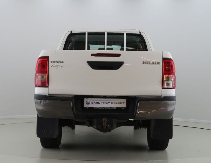 Toyota Hilux 6