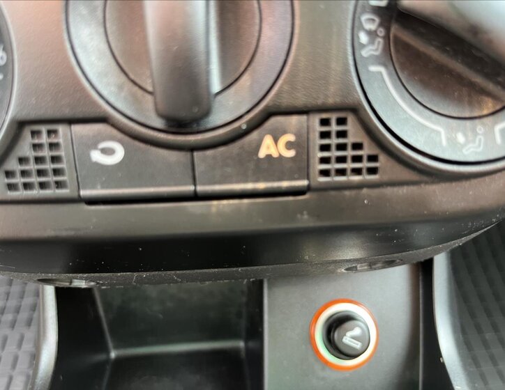 Volkswagen Fox Hatchback 1,2 l 40 kw