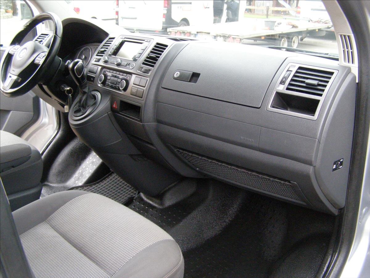Volkswagen Caravelle MPV 2,0 l 103 kw