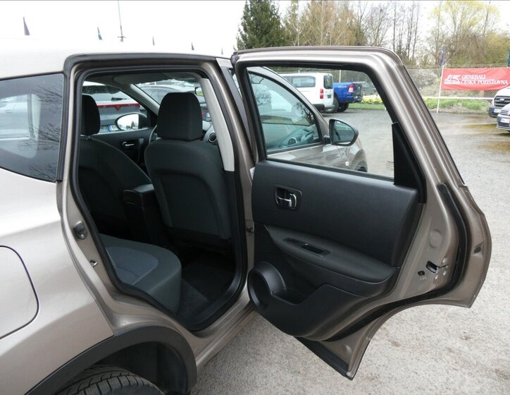 Nissan Qashqai SUV / Terénní 1,5 l 78 kw