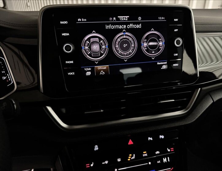 Volkswagen T-Roc SUV 2,0 l 140 kw