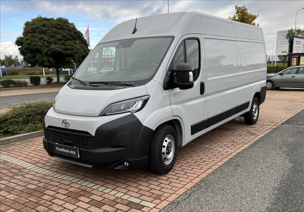 Toyota ProAce VAN-Minibus 2,2 l 132 kw