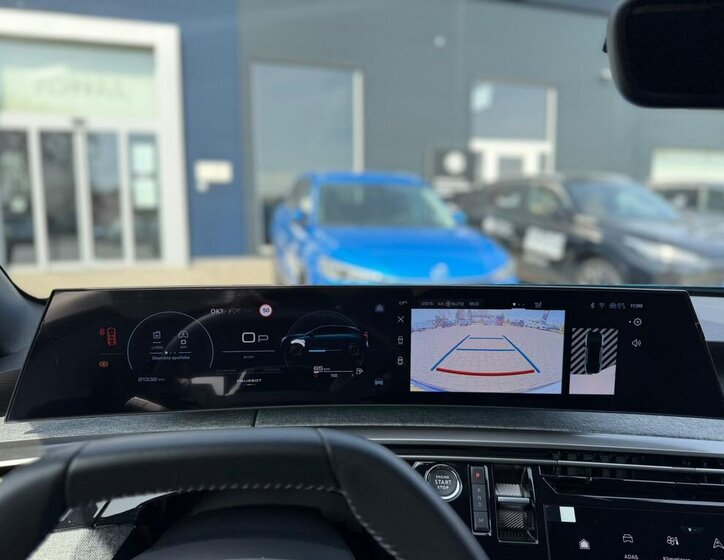 Peugeot 3008 SUV / Terénní 1,2 l 107 kw