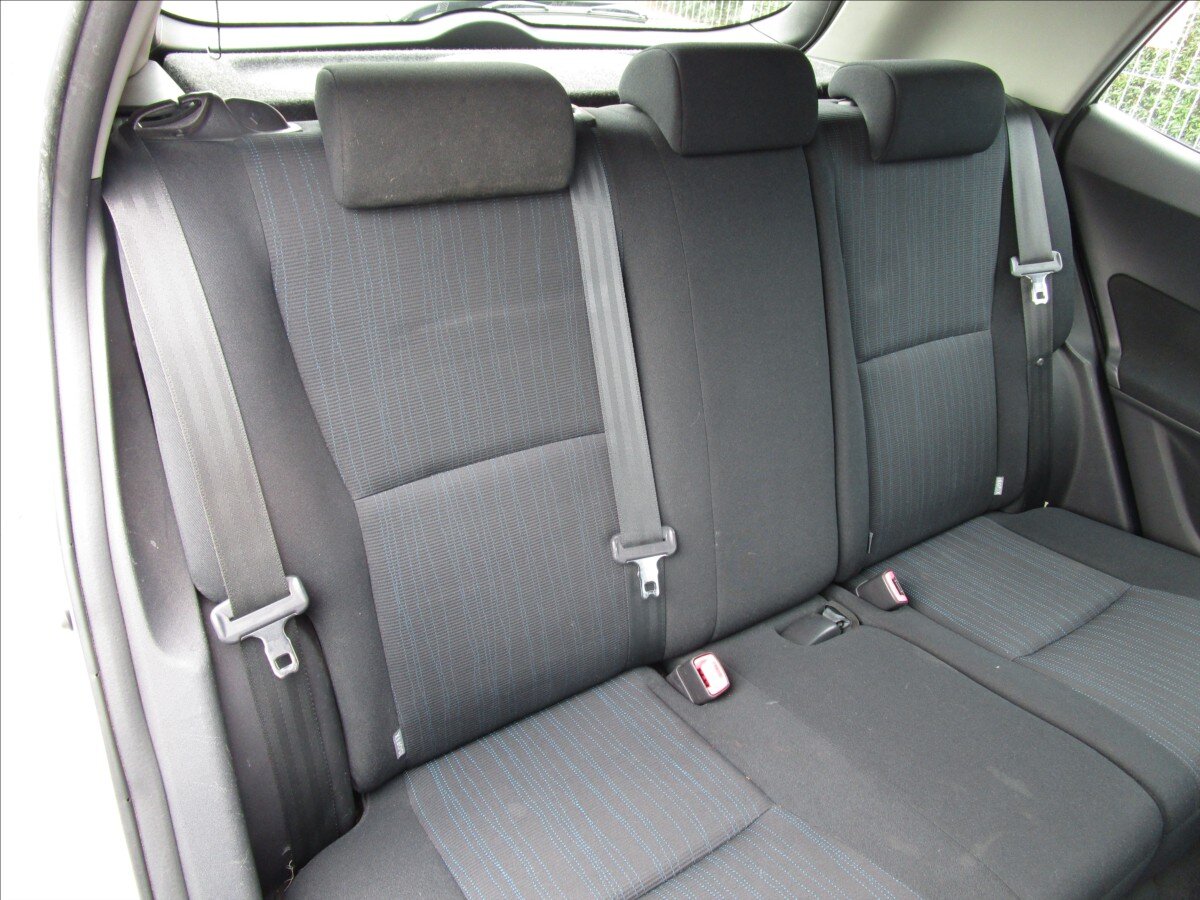 Toyota Auris Hatchback 1,4 l 66 kw