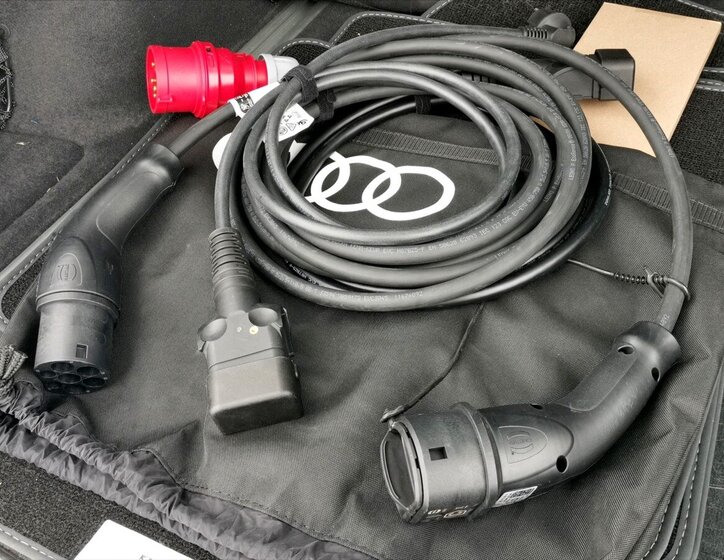 Audi Q8 SUV / Terénní 3,0 l 250 kw