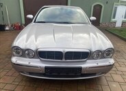 Jaguar XJ8 2