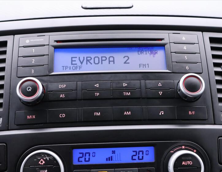 Volkswagen Multivan 21