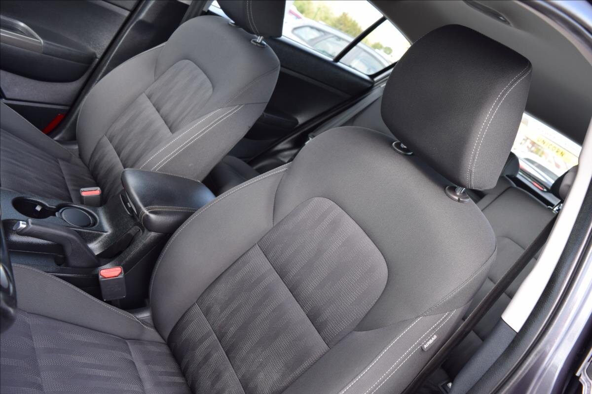 KIA Sportage SUV 2,0 l 100 kw