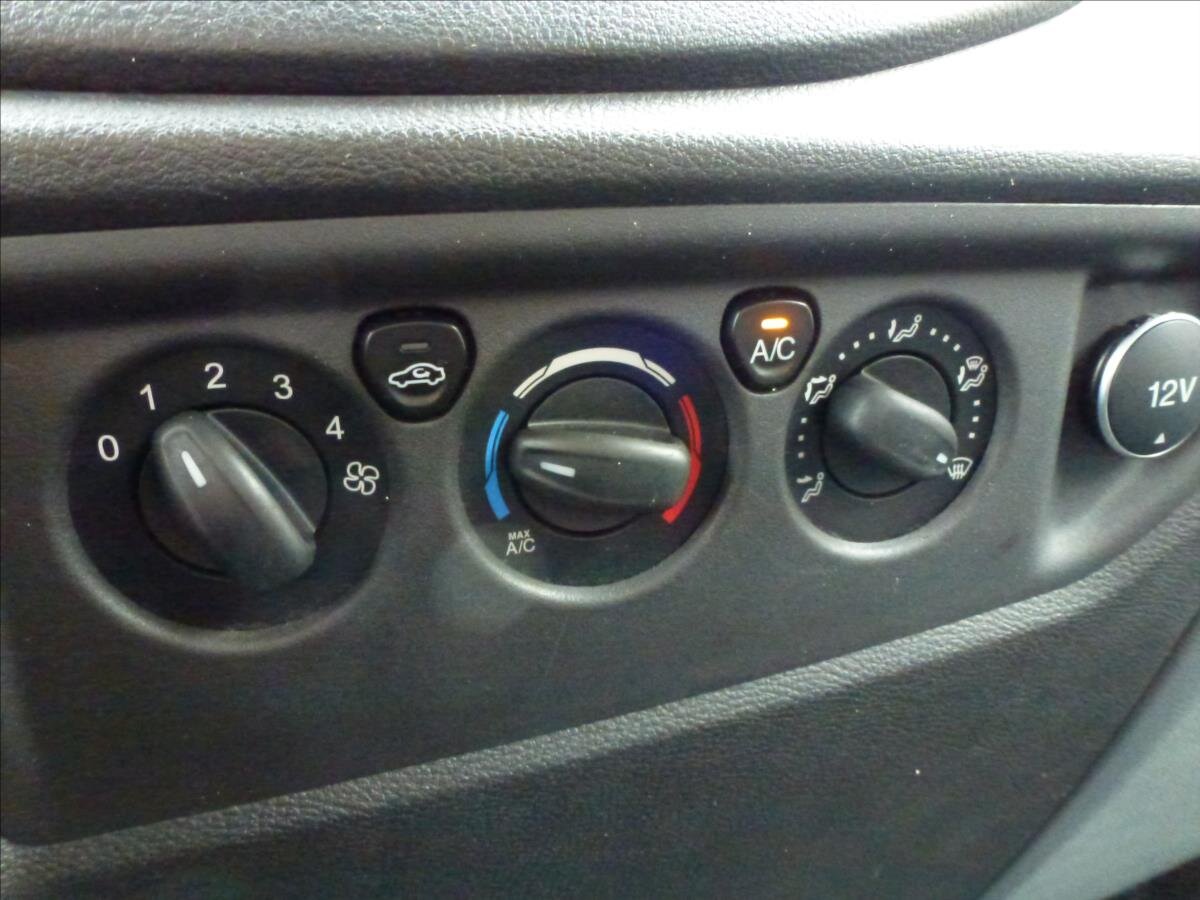 Ford Transit Skříň 2,2 l 74 kw