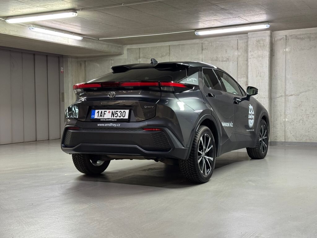 Toyota C-HR SUV 1,8 l 72 kw
