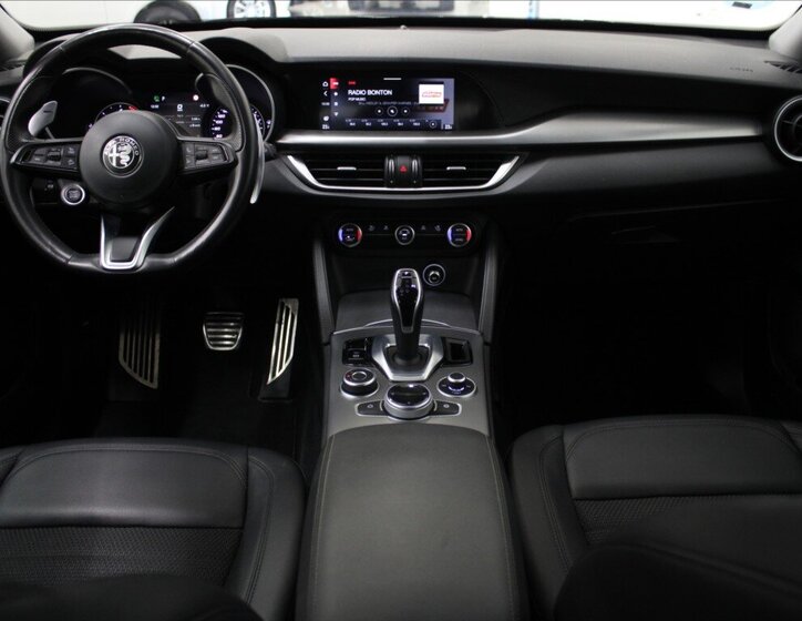 Alfa Romeo Stelvio SUV / Terénní 2,1 l 140 kw