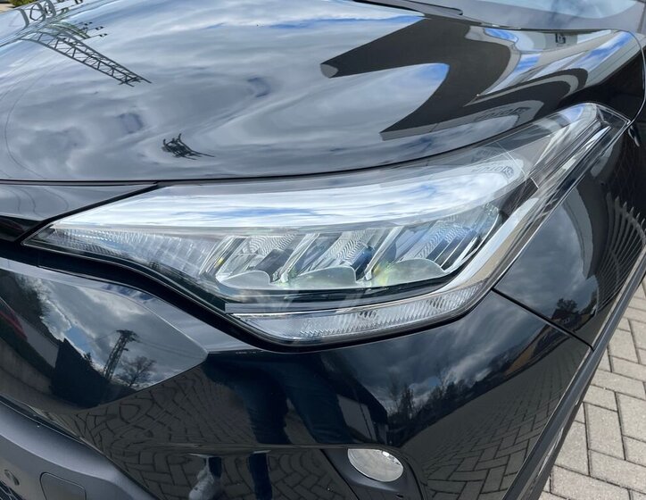 Toyota C-HR SUV / Terénní 1,8 l 72 kw