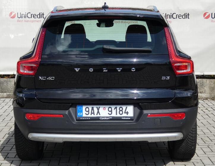 Volvo XC40 4