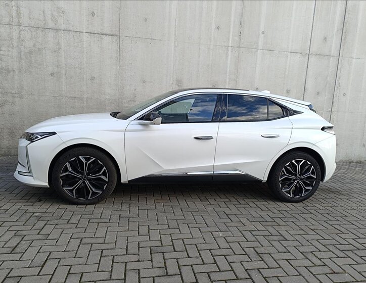 DS Automobiles DS4 Hatchback 1,6 l 133 kw