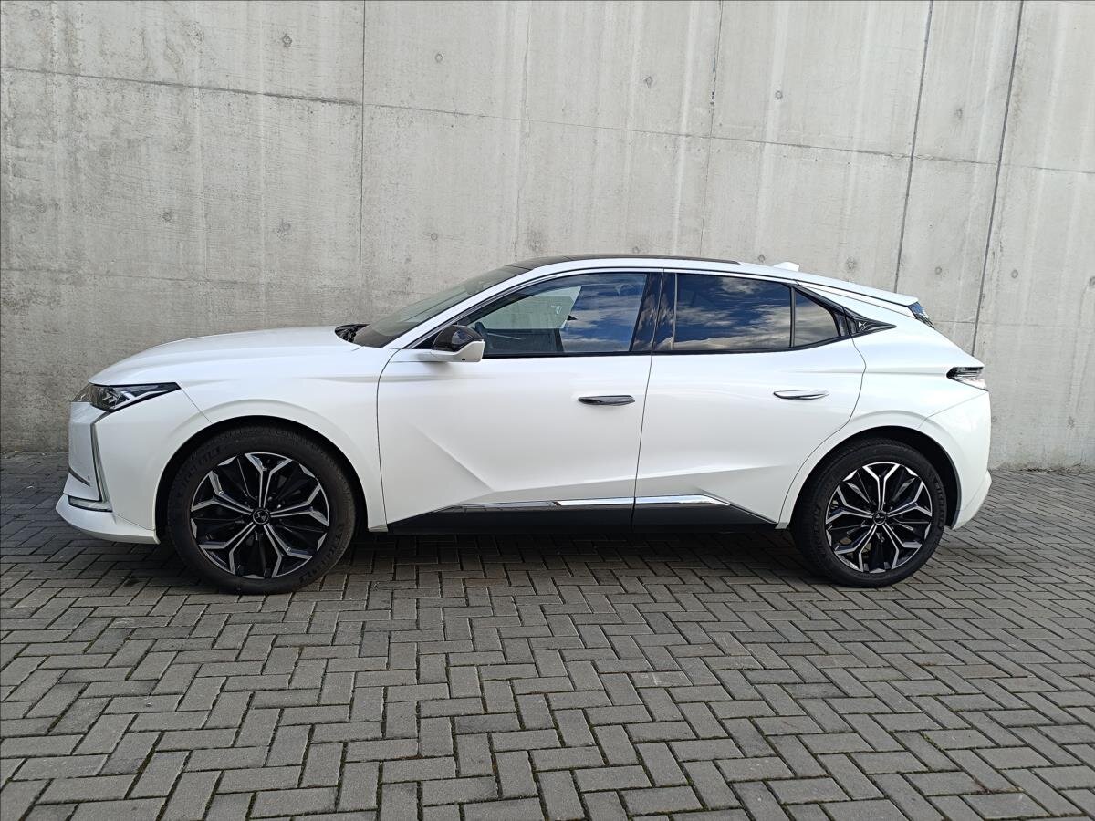 DS Automobiles DS4 Hatchback 1,6 l 133 kw