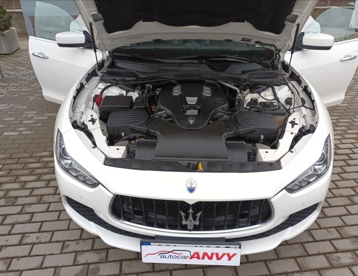 Maserati Ghibli Sedan 3,0 l 243 kw