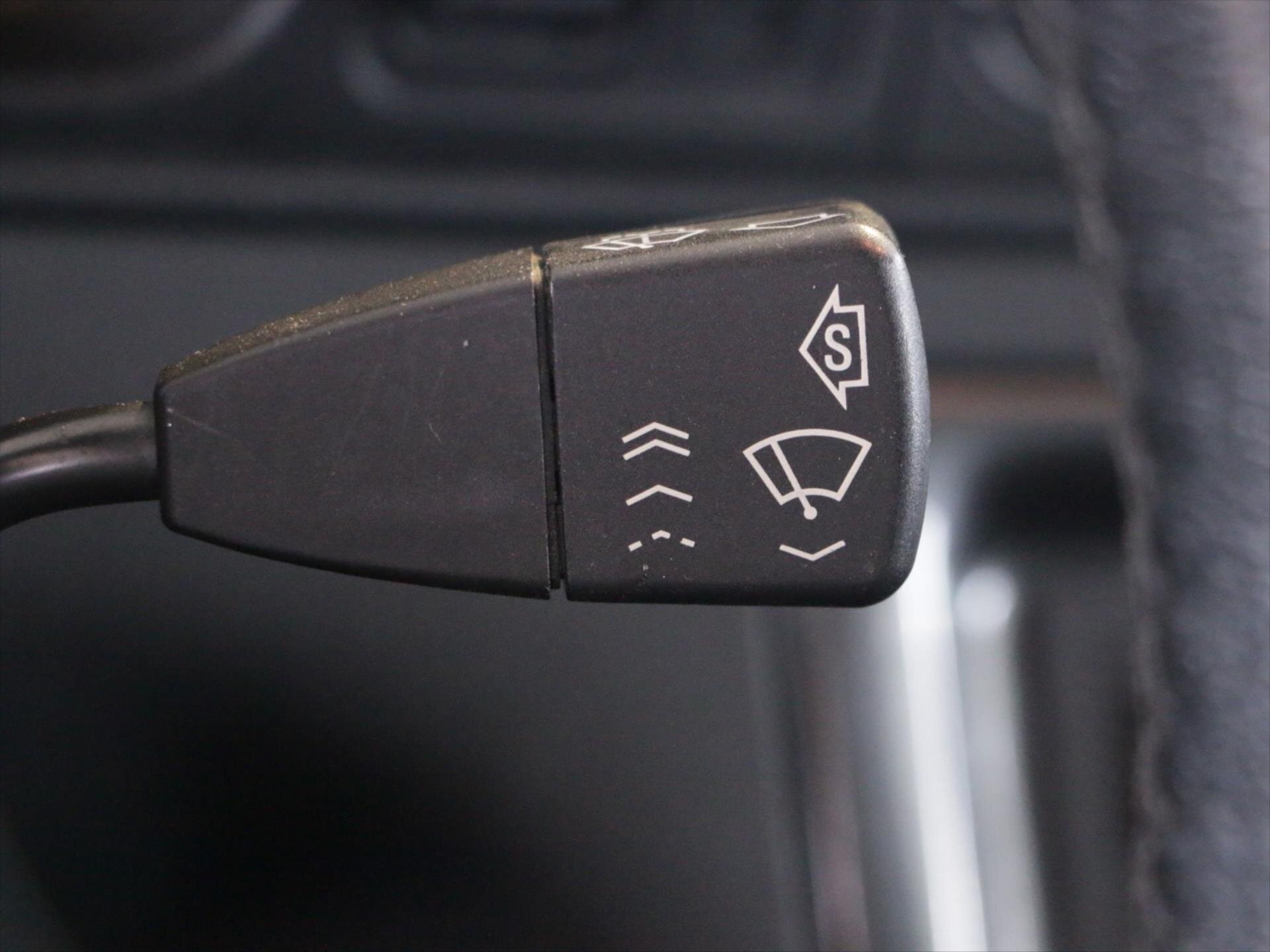 BMW Řada 8 Kupé 5,6 l 280 kw