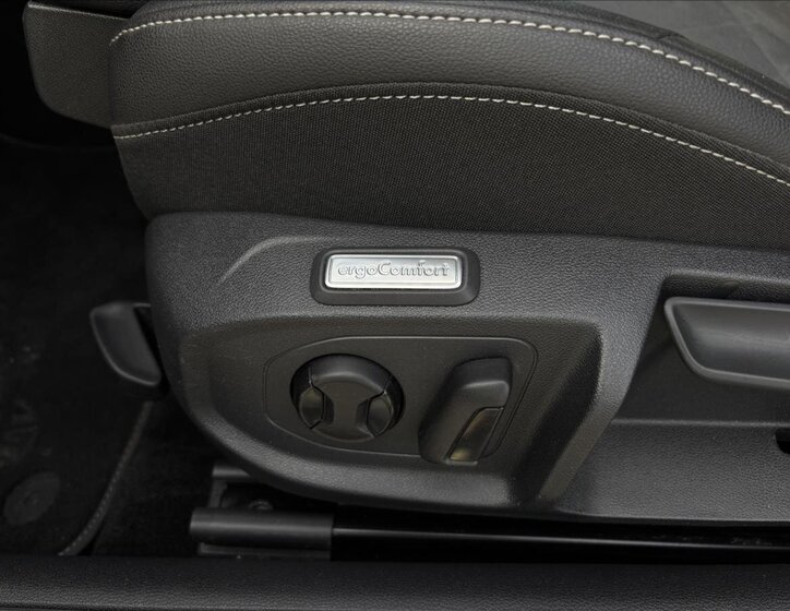 Volkswagen Arteon Liftback 2,0 l 206 kw