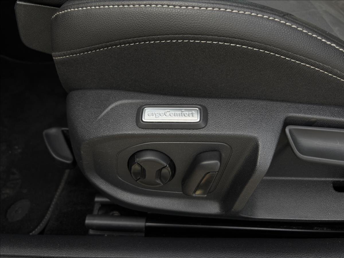 Volkswagen Arteon Liftback 2,0 l 206 kw