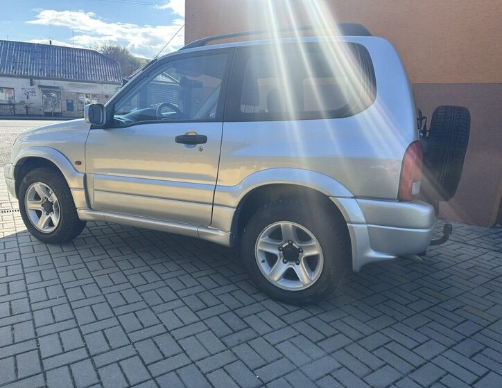 Suzuki Grand Vitara SUV / Terénní 2,0 l 94 kw