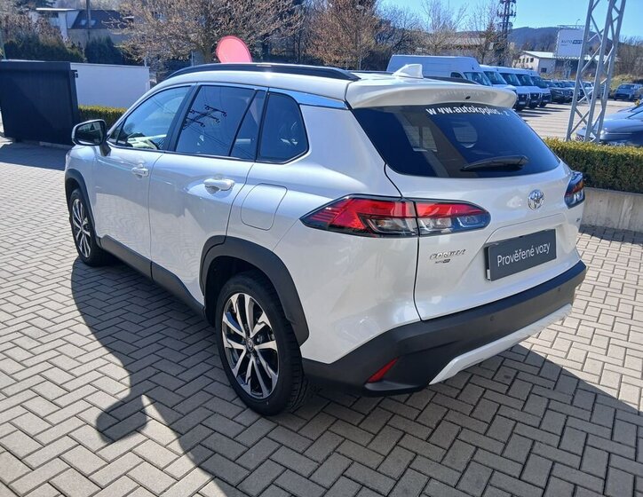 Toyota Corolla Cross SUV / Terénní 2,0 l 112 kw