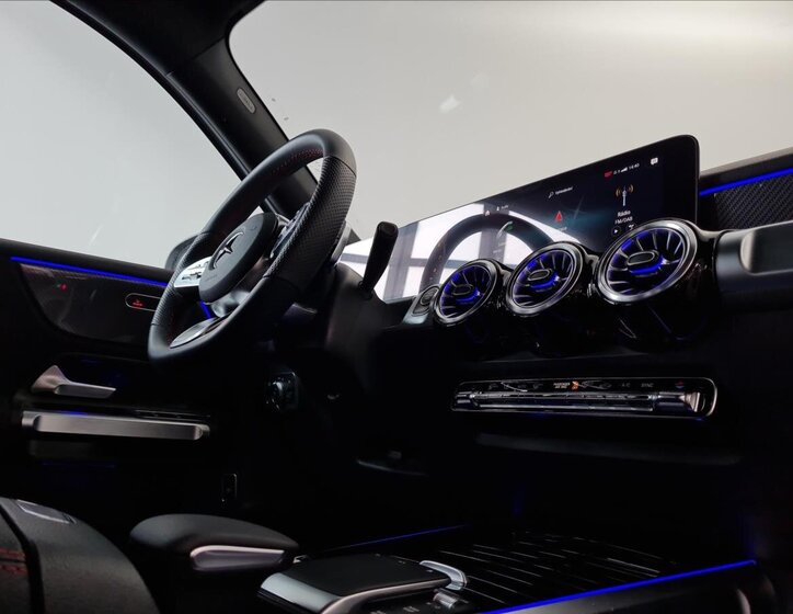 Mercedes-Benz GLB SUV 1,3 l 120 kw