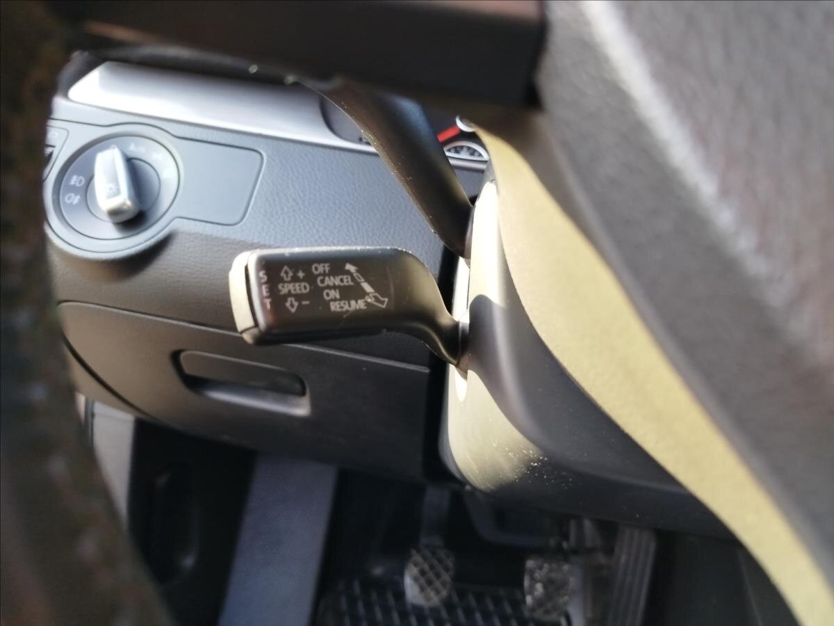 Volkswagen Passat Ostatní 1,4 l 90 kw