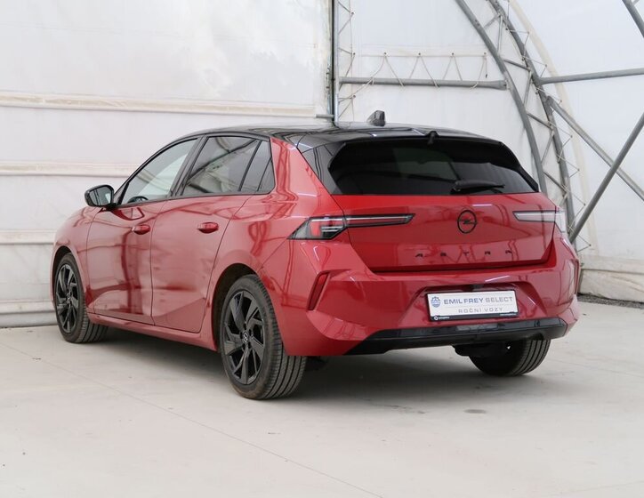 Opel Astra Hatchback 1,2 l 96 kw