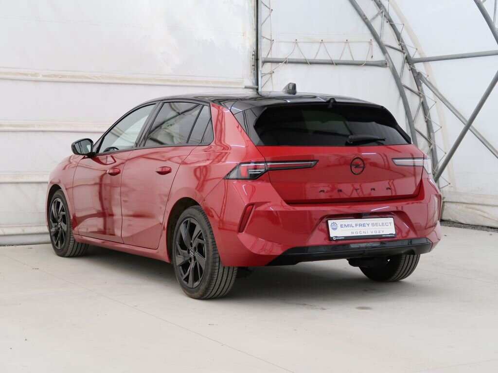 Opel Astra Hatchback 1,2 l 96 kw