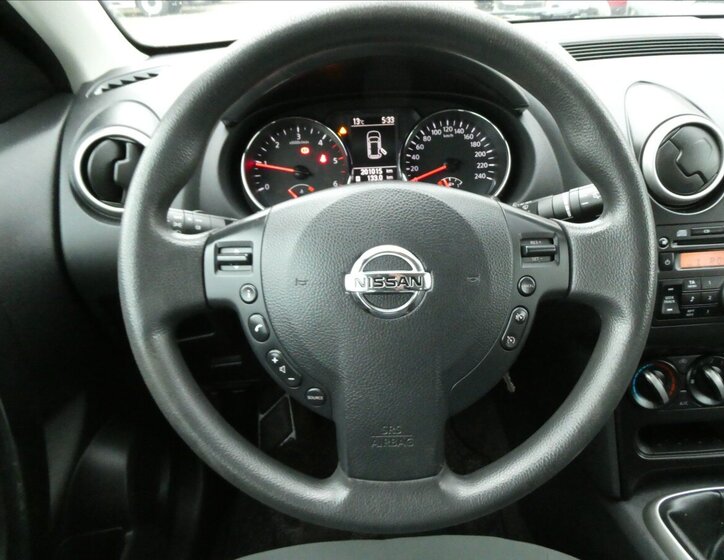 Nissan Qashqai SUV / Terénní 1,5 l 78 kw