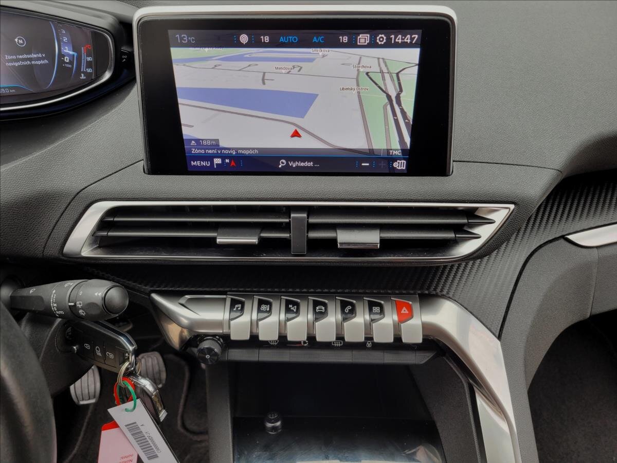 Peugeot 3008 SUV / Terénní 1,5 l 96 kw