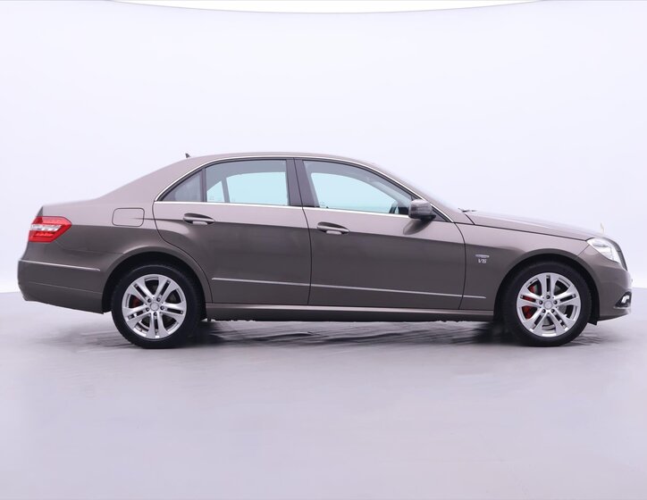 Mercedes-Benz Třídy E Sedan / Limuzína 3,0 l 150 kw