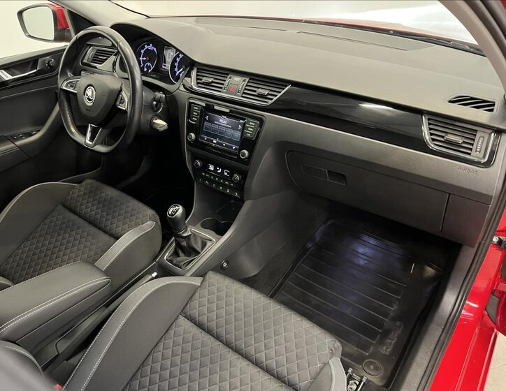 Škoda Rapid Liftback 999,0 81 kw