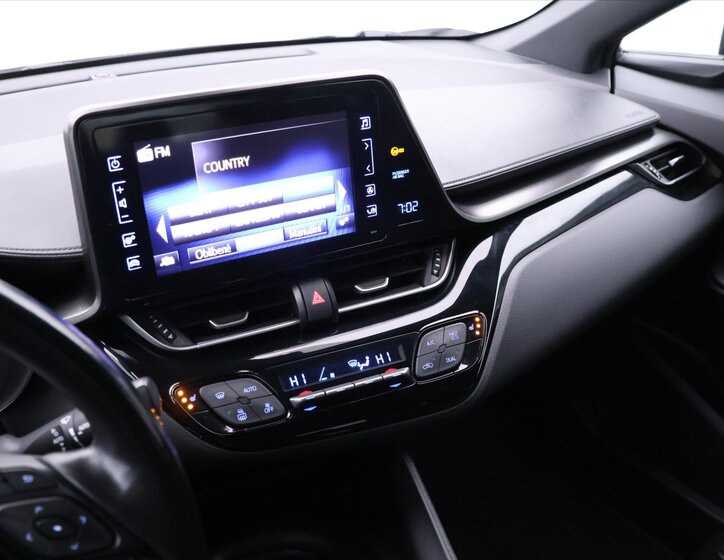 Toyota C-HR SUV / Terénní 1,2 l 85 kw