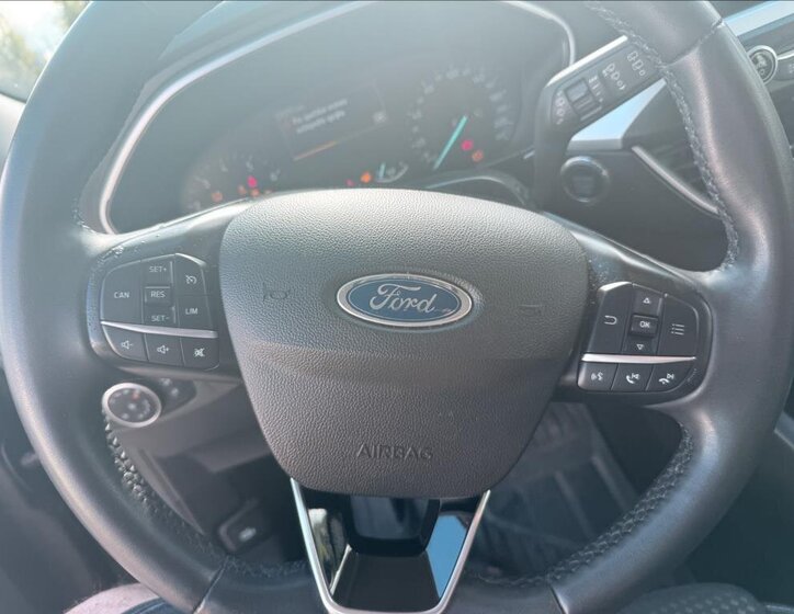 Ford Focus Kombi 999,0 92 kw