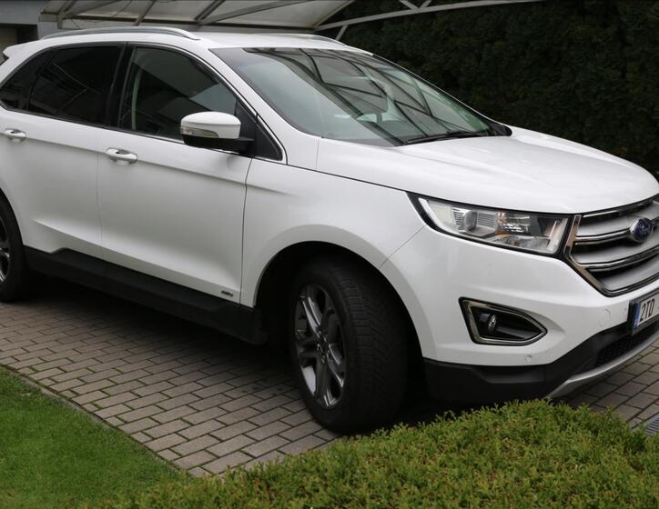 Ford Edge 8