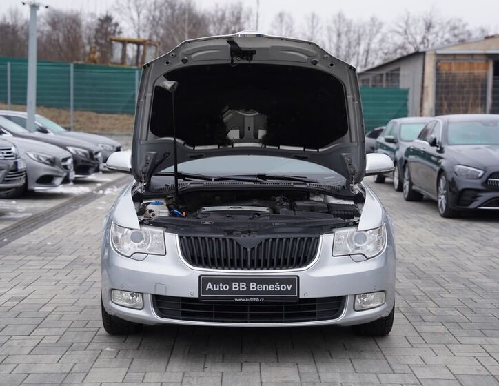 Škoda Superb Sedan 1,8 l 118 kw