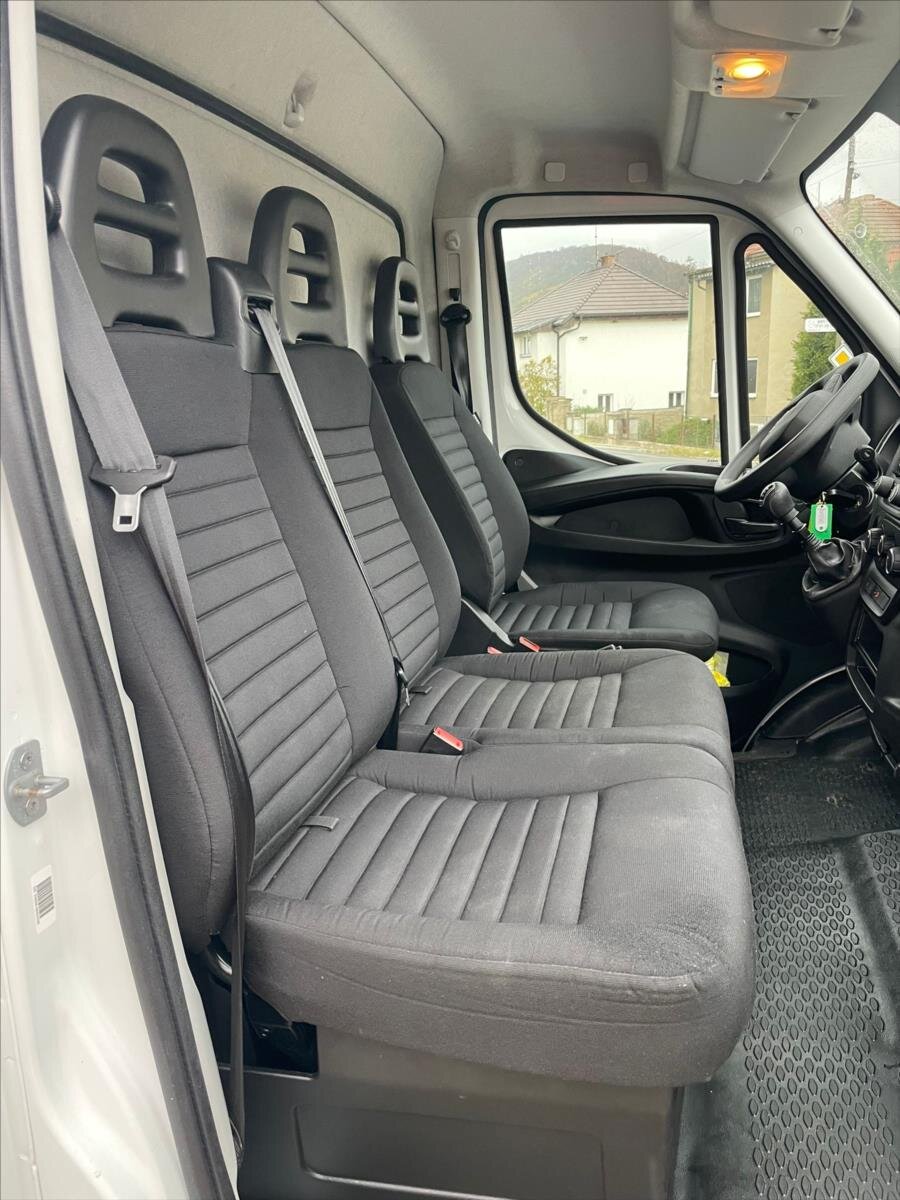 Iveco Daily Skříň 2,3 l 0