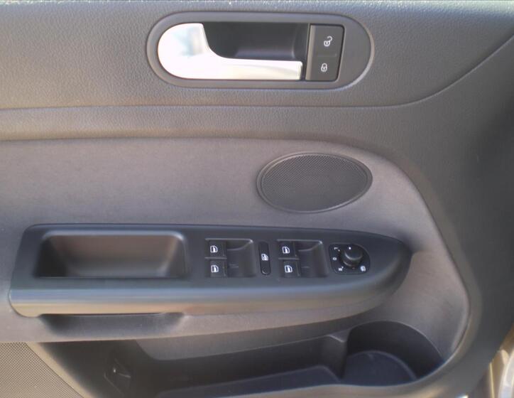 Volkswagen Golf Plus 8