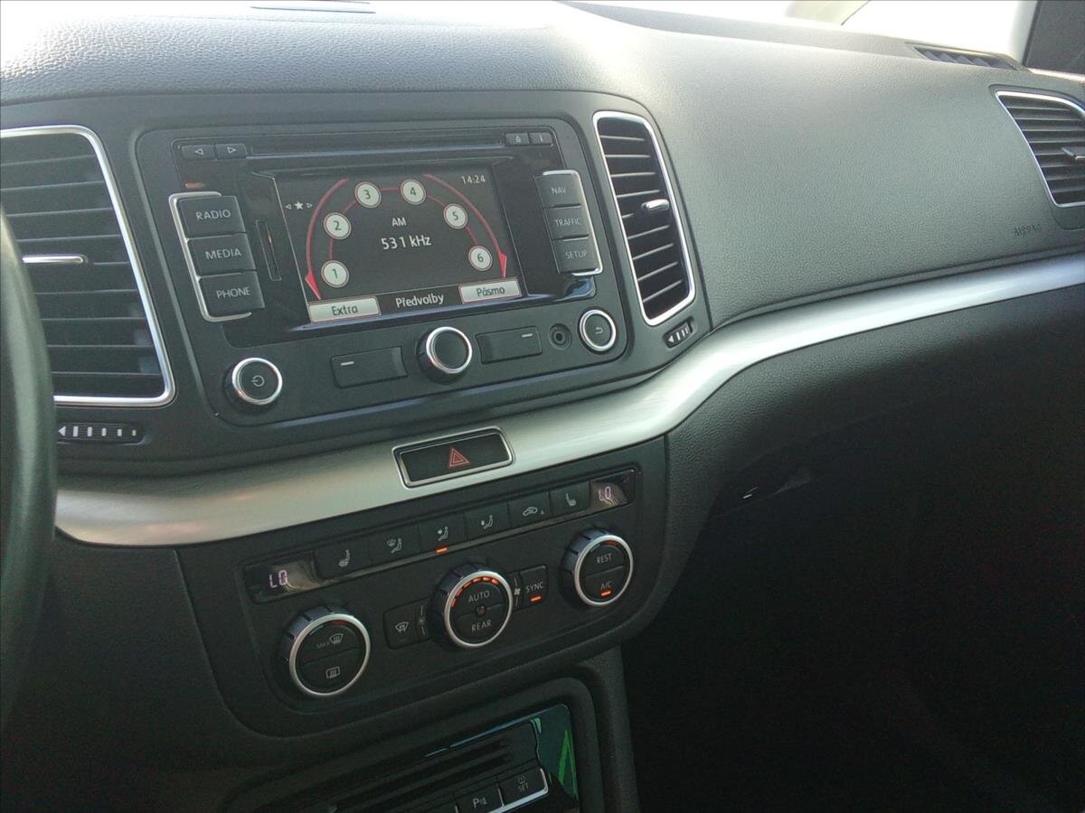 Volkswagen Sharan MPV 2,0 l 103 kw