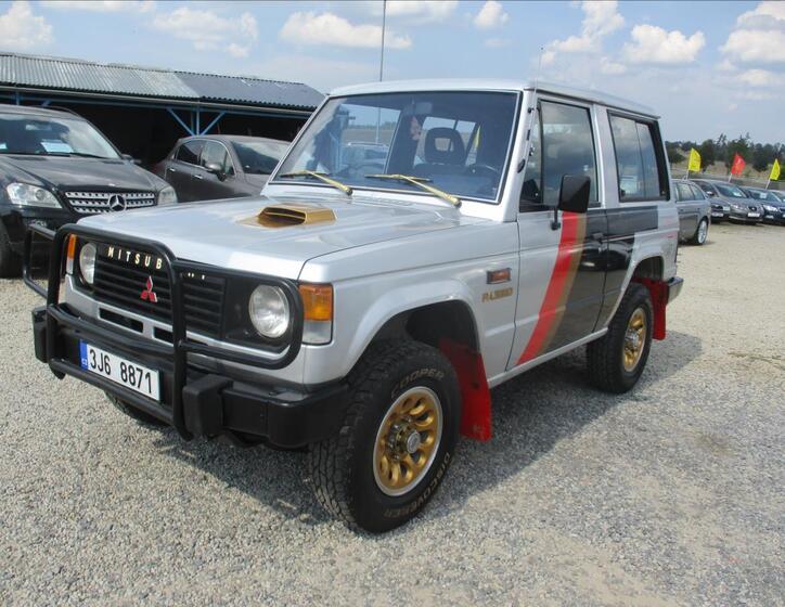 Mitsubishi Pajero 1