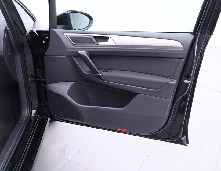 Volkswagen Golf Sportsvan MPV 1,4 l 92 kw