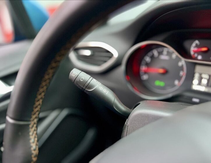 Opel Crossland X SUV 1,5 l 75 kw