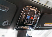 Jeep Grand Wagoneer 39