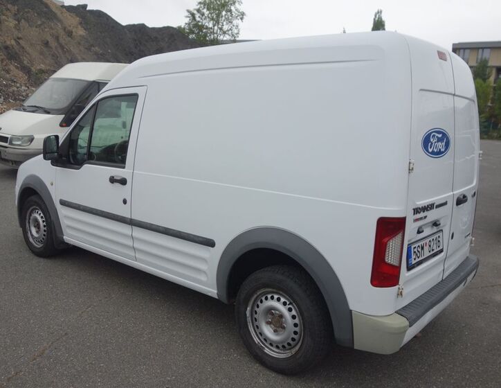 Ford Transit Connect 11