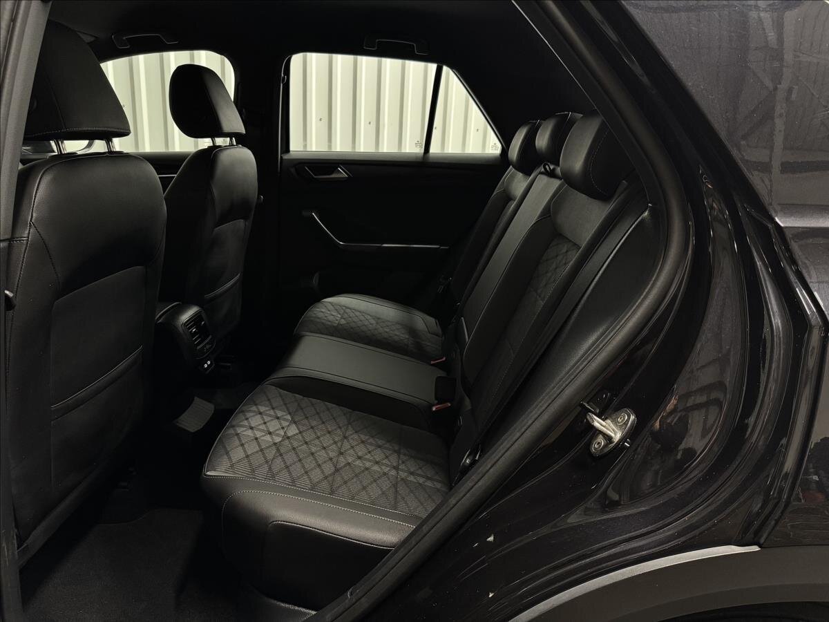 Volkswagen T-Roc SUV 2,0 l 140 kw