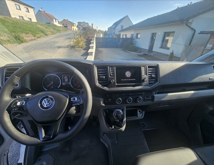 Volkswagen Crafter 10